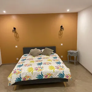 Appartement Apparemment T3 Dans Une Neuf ., Drap